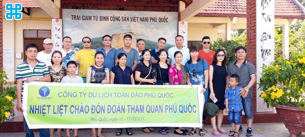 Băng rôn du lịch